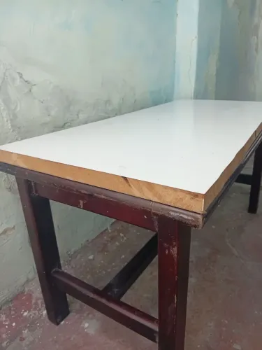 Mesa De Centro Em Madeira Nobre Super Conservada No Precinho