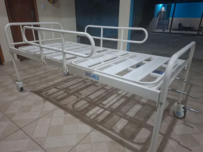 Cama Hospitalar Dellamed DX2 Seminova - Até 180kg