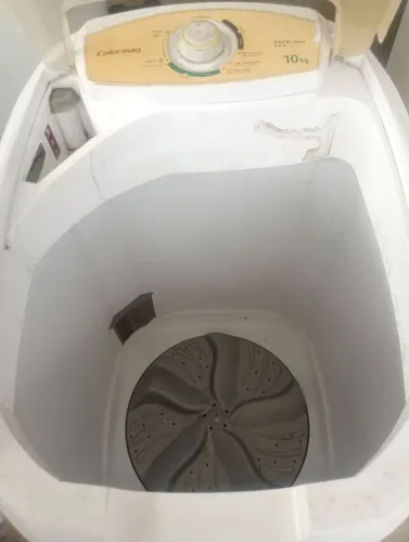 Tanquinho de lavar roupa
