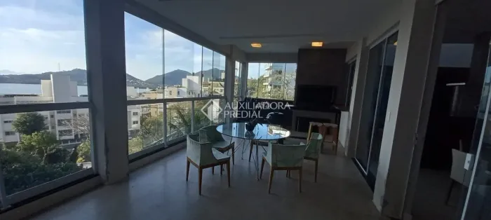 Ampla casa vista mar com 3 suítes - João Paulo - Florianópolis/SC