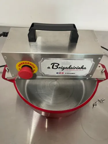 Panela mexedora de doces 28cm 5 litros bivolt A Brigadeirinha cor cereja
