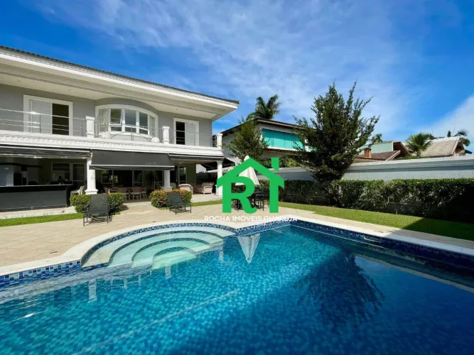 Casa de alto padrão com 4 quartos (4 suítes), piscina e 4 vagas à venda em Acapulco, Guaru