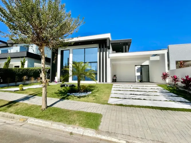 Casa térrea à venda no Condomínio Shambala II em Atibaia, mobiliada!!! Pronta para morar