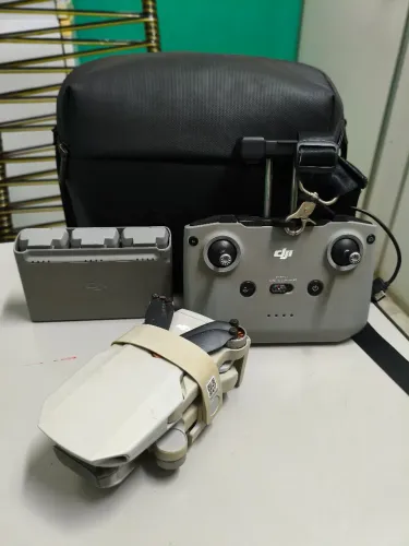 Drone DJI Mini 2 Fly More Combo