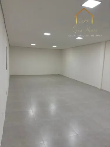Barracão Disponível para locação na Av Fernando Corrêa - Bairro São José