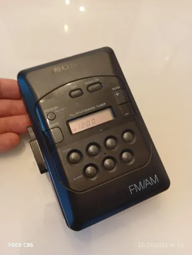 Walkman Sony modelo WM-F2031