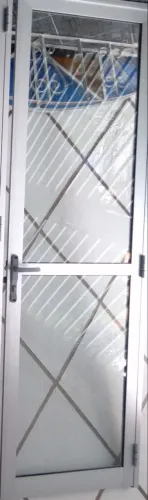 Porta de vidro em alumínio SEM BATENTES
