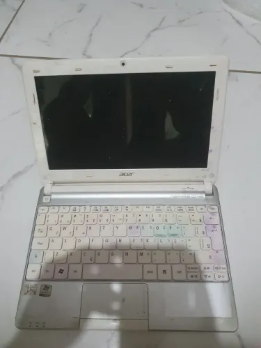 Netbook aspire one d270-1437 com defeito para uso de peças o