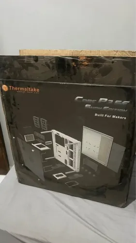 Gabinete thermaltake core p3