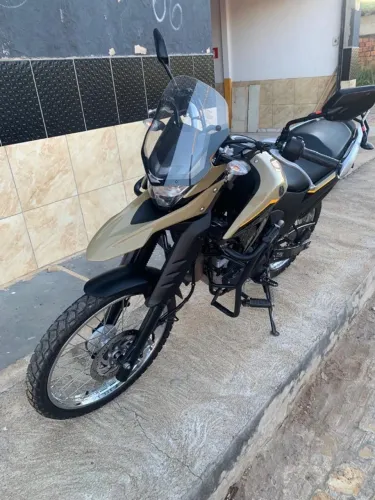 Lander 2023 impecável