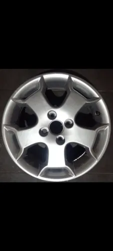 Roda aro 15 Hyundai HB20 