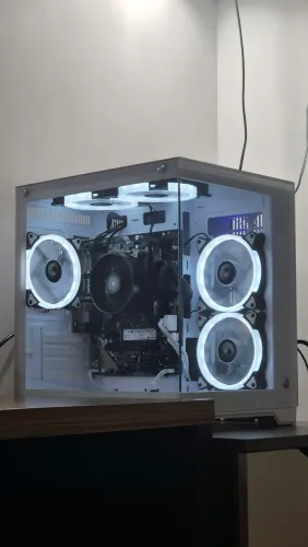 PC Gamer Ryzen 5 5600gt RX7600 32GB SSD 1TB