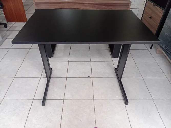 Mesa de 90cm para escritório