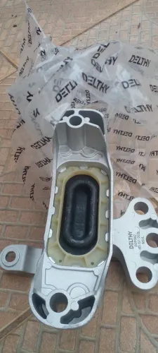 Vendo kit coxins caixa direcao, motor,direcao,cambio 4 pecas
