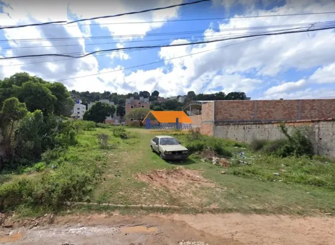 Terreno em Santa Luzia, no bairro São Cosme De Cima (São Benedito), à venda.