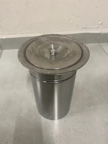 Lixeira de embutir de inox 