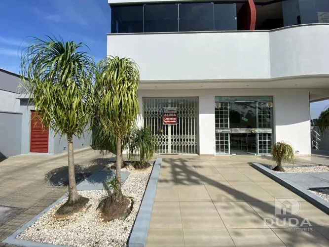 Ótima sala comercial na Avenida dos Imigrantes