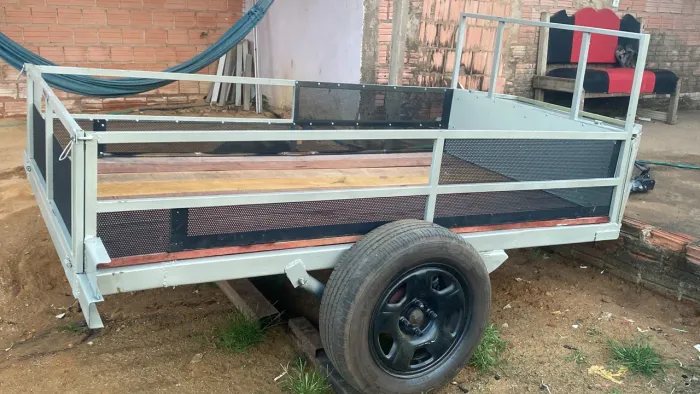 Vende se carretinha para carro nova