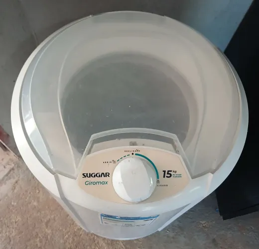 Vendo centrífuga Suggar 15kg funcionando perfeitamente