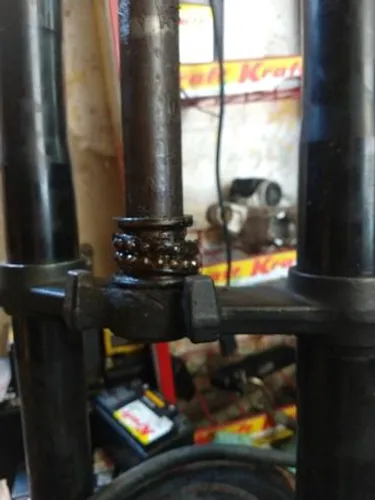 Mesa inferior da Kawasaki z 750