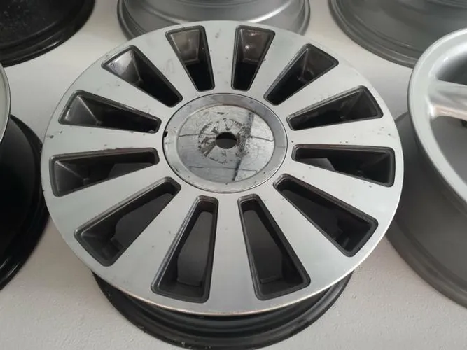 Roda aro 17 Audi A8 diamantada com Grafite 5X112 jogo
