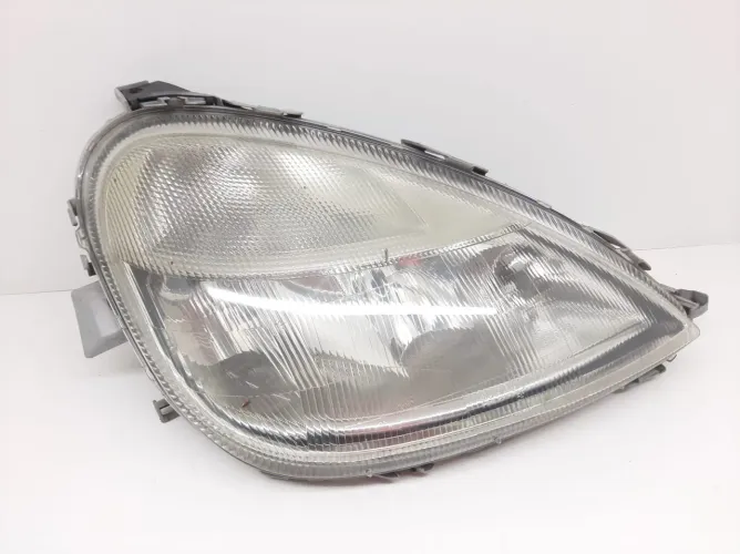 Farol Mercedes Classe A 160 lado direito