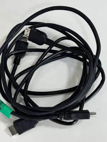 2 cabos HDMI x HDMI importados medindo 1,5cm perfeitos
