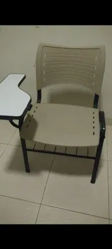 Cadeira de estudo com braço