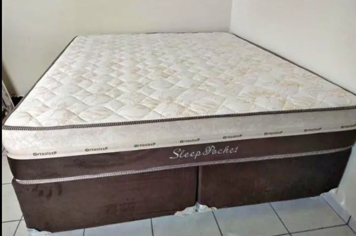 Box e colchão esslp pokt no tamanho Queen