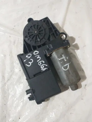 Motor máquina d vidro traseiro direito omega 93