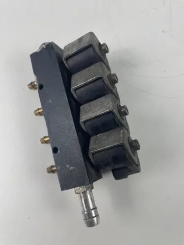 Flauta com Bicos Injetores GNV 004304/67R014303