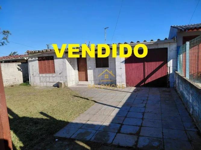 Salomone vende Casa na praia de Alvenaria a 2 quadras do mar por 85mil