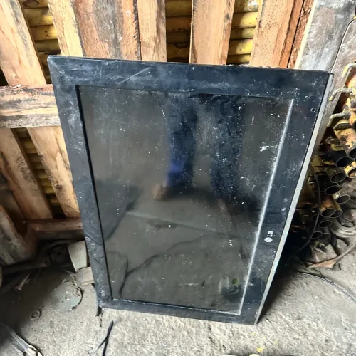 Tv LG model 32LK330 defeito não liga  para peças ou conserto 