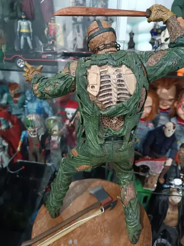  1/4  neca Boneco Jason Voorhees - Friday the 13th