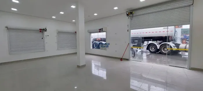 Sala comercial para locação definitiva 112 m², Centro , Caraguatatuba- SP.