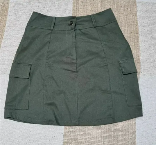 Saia Cargo Verde Militar tamanho M