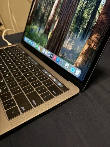 macbook pro 2019 i5
