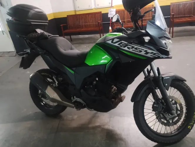 Kawasaki VERSYS 300X 2024/24 apenas com 6.500 km.