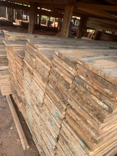 Madeira para construção - Tábuas pinus 25cm X 3mt