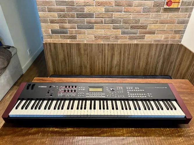 Sintetizador Yamaha MOXF8