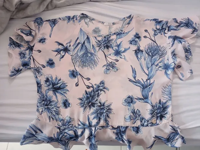 Blusa floral feminina Kokid