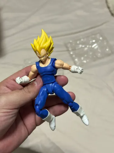 Vegeta 2.0 + piccolo 1.0 shf bandai