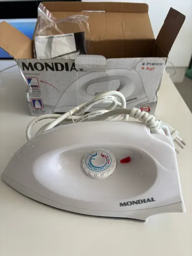 Vendo ferro de passar mondeal novo