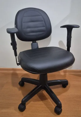 Cadeira Escritório - Nr17 Giratória