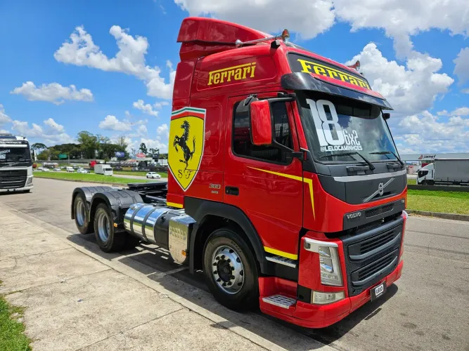 Volvo FM 380 6x2 Ano 2018 Automático Ar Condicionado suspensão mola