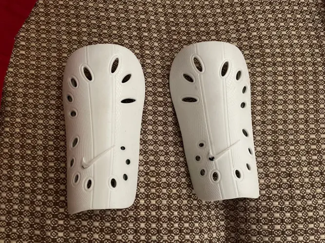 Canelas de Futebol Nike - Proteção e Conforto