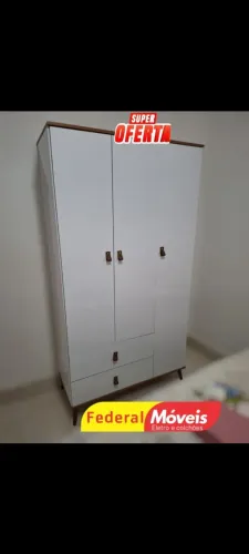 Guarda Roupa 3 Portas e 2 Gavetas - Novo, Compacto e Funcional!