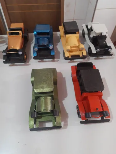Miniaturas carros antigos 28cm 06 unidades