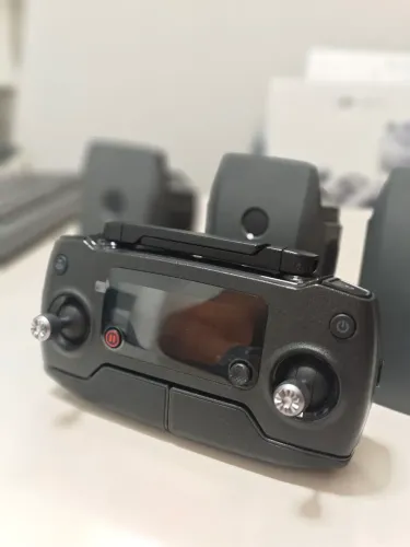Controle DJi Mavic Pro Seminovo em Estado de Novo