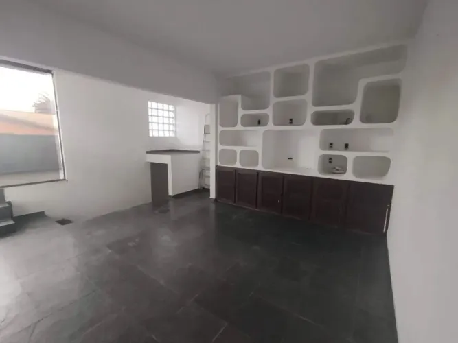 Casa à venda, 2 quartos, 1 suíte, 3 vagas, Centro - Limeira/SP